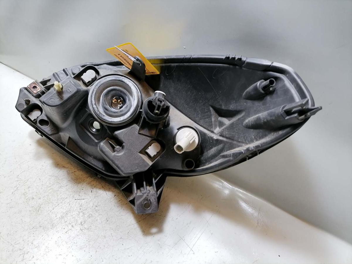 Dacia Sandero original Scheinwerfer rechts Halogen obehalb leicht vergilbt Bj.2009